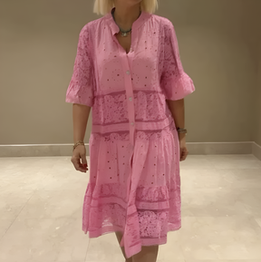 Vestido Lavinia - Renda com Decote em V de Manga Curta (O Vestido famoso do Verão)